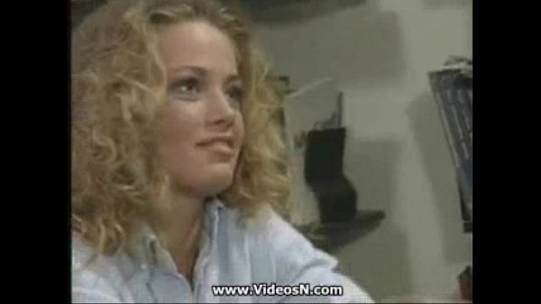 Big tit employee blows boss at work