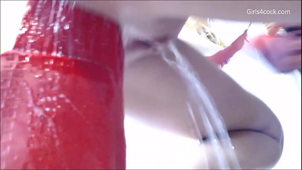 Siswet extreme anal gaping with huge toys