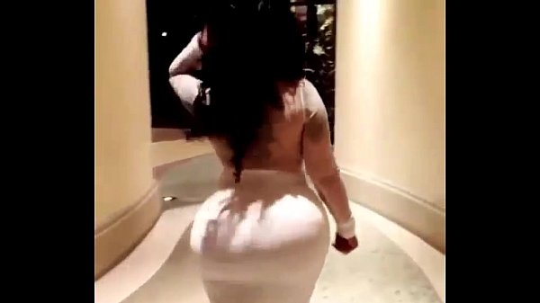 big booty ebony chick dances for badboyzgalsen