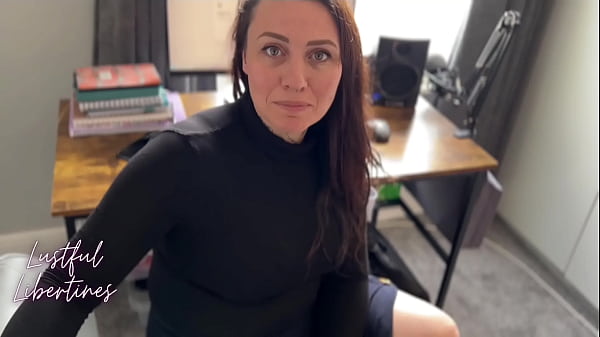 Stepmom gets creampie while on phone call with boss