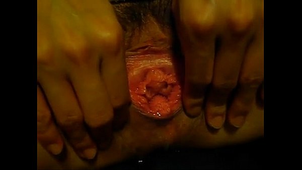 Japanese Amateur girl spreads her pussy and gets pumped by Insectlove