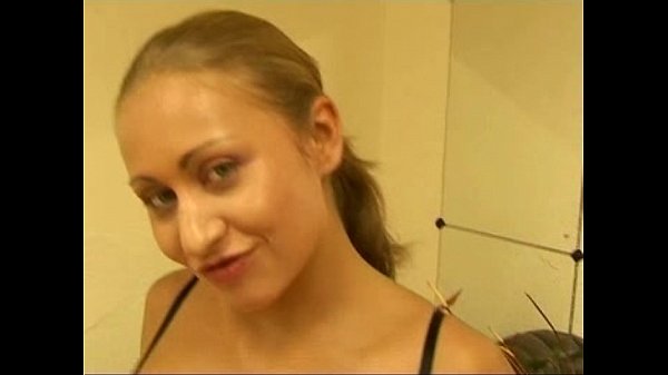 Sexy blond Valery Hilton aka Sabrina White POV blowjob cum facial