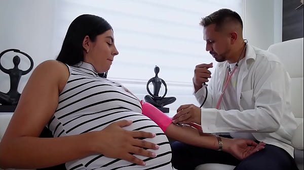 Tommy Miller fucks pregnant Melany Latina during doctor checkup