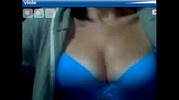 Puta shows tetas on webcams24h