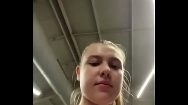 BBW Jucielussie1 fucks hardcore in public gym