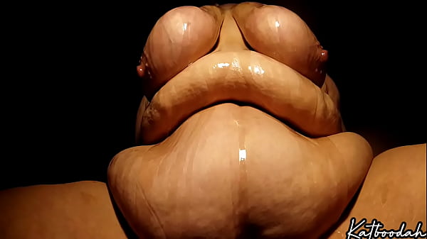 Goddess Katboodah worships her big tits and ass