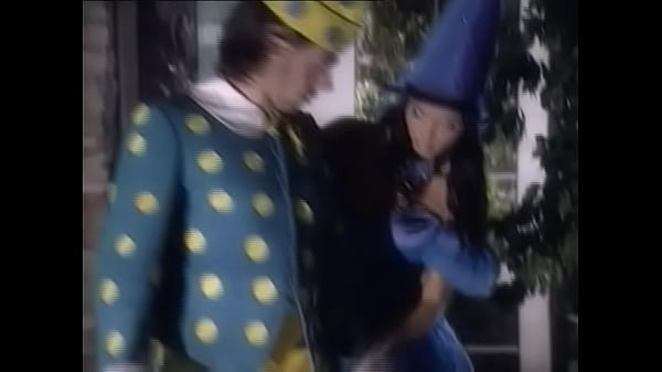 Christine Roberts and Maria Bellucci in Mario Salieri's Penocchio Scene