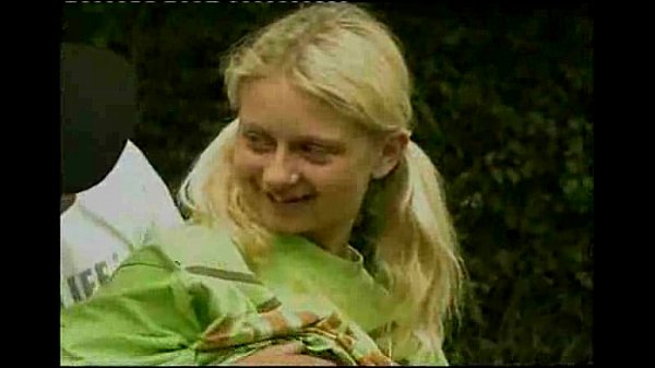 Katerina Konec blonde teen blowjob in flower garden outdoor cumshot