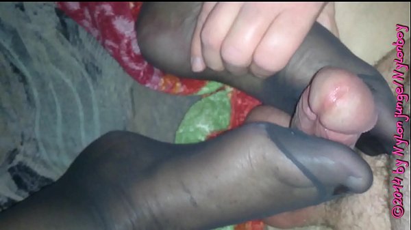 Carmen Nylonjunge's Bbw Milf Nylon Feet and Penis Closeup