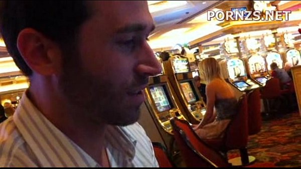 Dane Cross hooks up with Vegas hookers