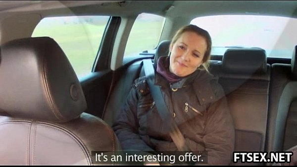 Brunette milf Janetharper anal in taxi