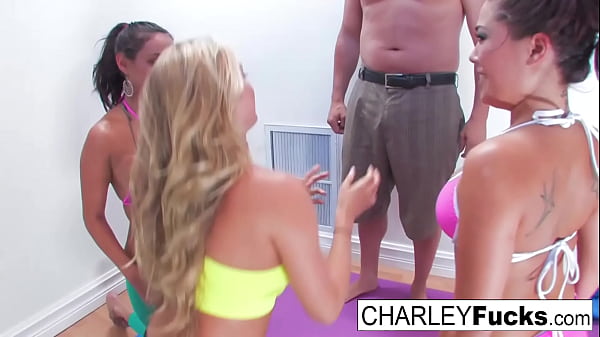 Charley Chase and London Keyes join Samantha Saint for a brunette blowjob session