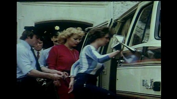 Olinka Hardiman classic retro blowjob in van
