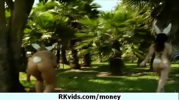 Teen tries to pay rent by having sex in public