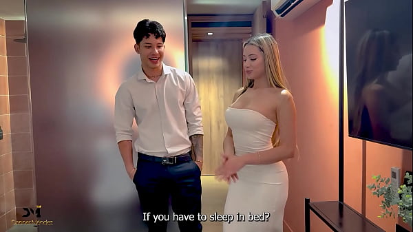 Danner Mendez fucks Latina client Ambar Prada for discount