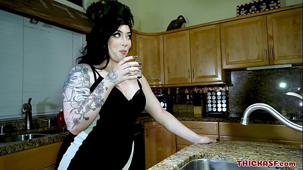 Amilia Onyx cheats on her husband with best friend Majiik Montana on thickasf