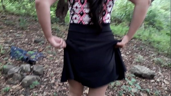 Sashabigass fucks in the forest and creampies outside