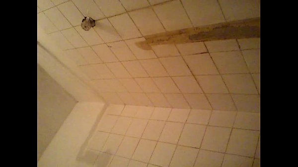 Capitanmorgan in the barth shower