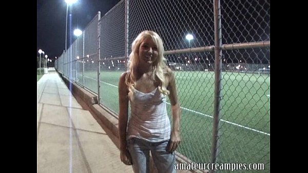 Jocelyn Jayden takes a real creampie at home