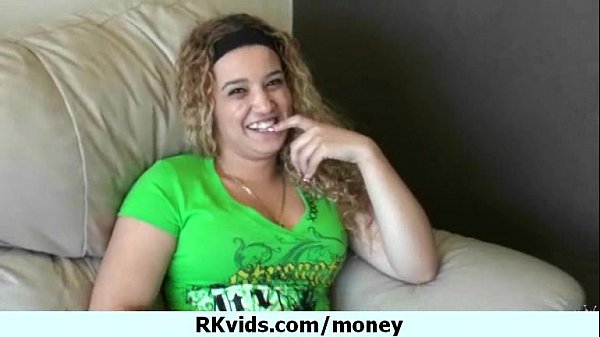 Teen girl offers sex to landlord to pay rent