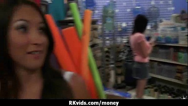 Teen hooker gets paid for sex with Medapascal