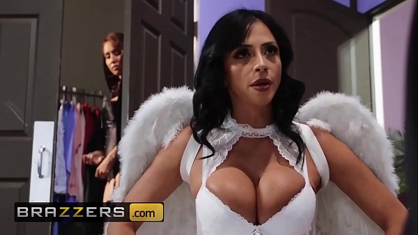 Ariella Ferrera and Isis Love Lesbian Milf Sex in Milf Witches Part 1