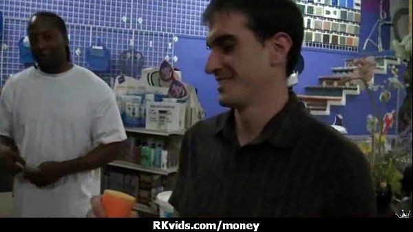 Teen gets naked in public to pay rent with Medapascal