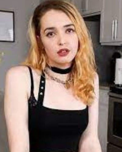 Bella Bates