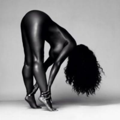 Curvedblack