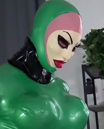 Rubberdoll 19
